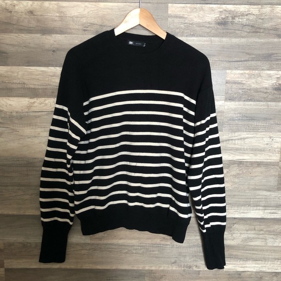 Simons Classic Nautical Black and White Striped  Crewneck Sweater Medium - Picture 3 of 8